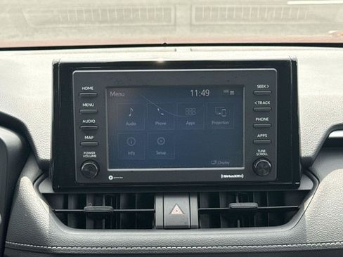 Used 2021 Toyota RAV4 LE AWD/4WD image 24