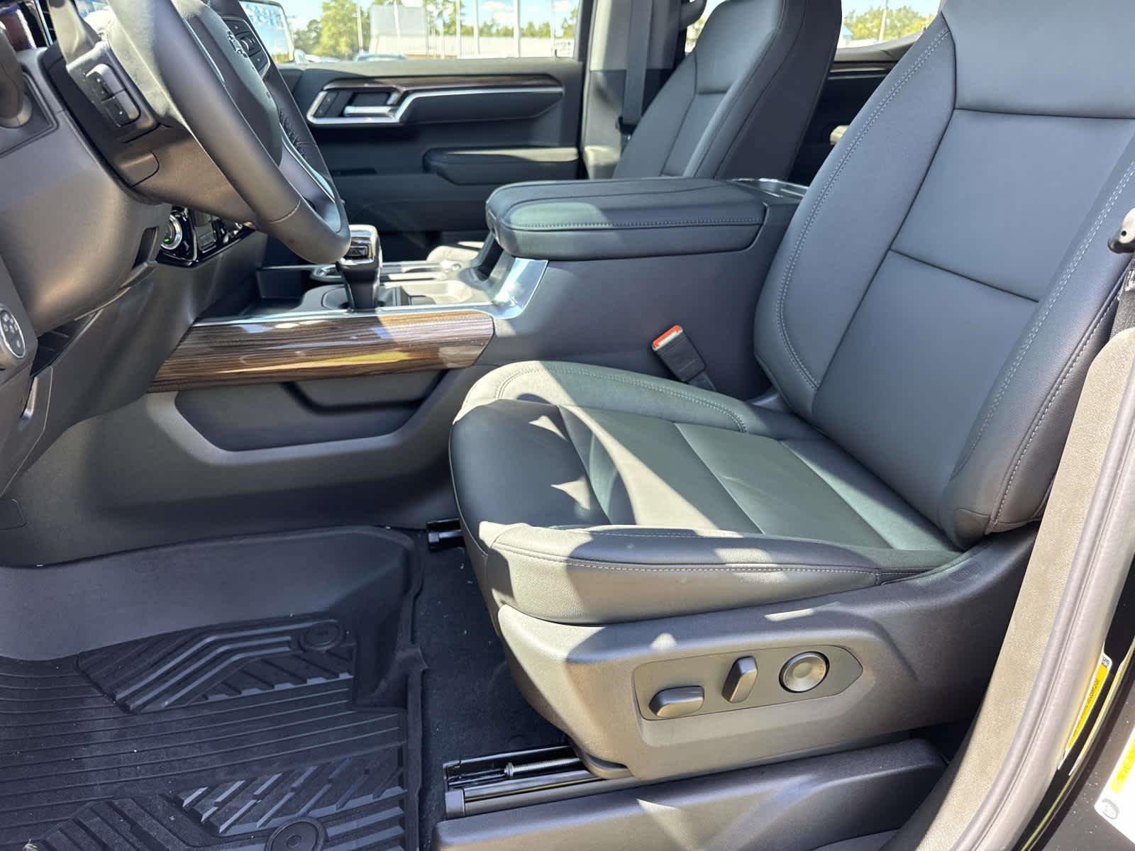 New 2026 Chevrolet Silverado 1500 RST AWD/4WD image 11