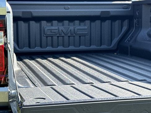 New 2026 GMC Canyon Elevation w/ LPO, Black Badging Package AWD/4WD image 10