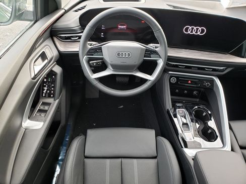 New 2025 Audi Q5 Prestige image 10