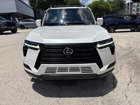 Used 2024 Lexus GX 550 w/ Cold Area Package AWD/4WD image 8
