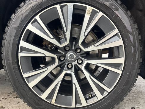 Used 2021 Volvo XC90 T5 Momentum w/ Protection Package image 32