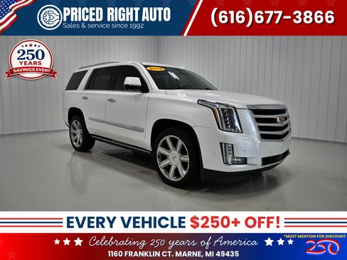 Used 2019 Cadillac Escalade Premium Luxury AWD/4WD image 1