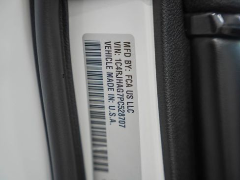 Certified 2023 Jeep Grand Cherokee Altitude AWD/4WD image 43