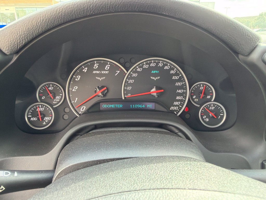 Used 2010 Chevrolet Corvette Grand Sport w/ Preferred Equipment Group RWD image 2