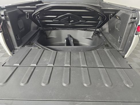 Used 2022 Rivian R1T Adventure image 15