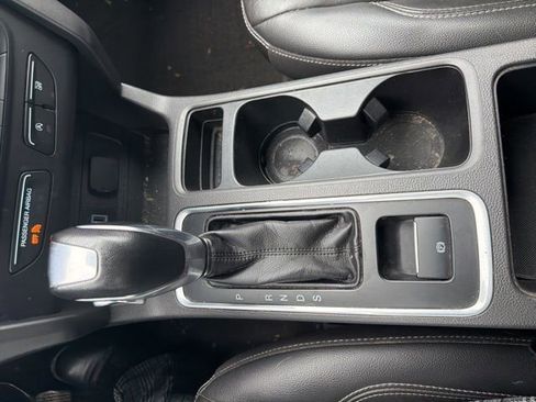 Used 2018 Ford Escape SEL AWD/4WD image 15