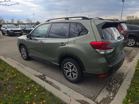 Used 2021 Subaru Forester Premium w/ Popular Package #1 AWD/4WD image 5
