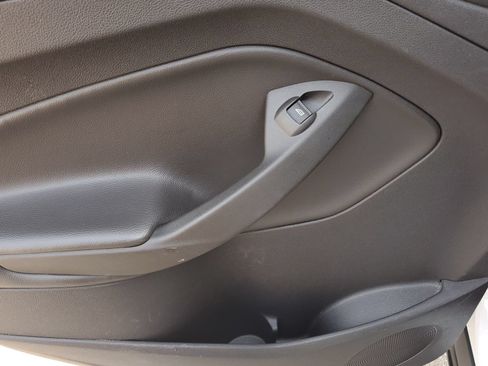Used 2014 Ford Escape SE w/ Equipment Group 201A FWD image 16