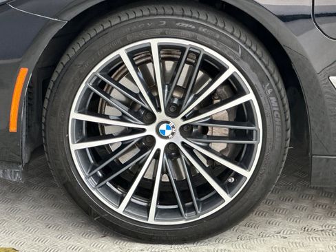 Used 2021 BMW 530e w/ Convenience Package RWD image 11