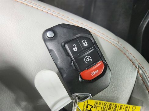 Used 2021 Jeep Gladiator Mojave image 30