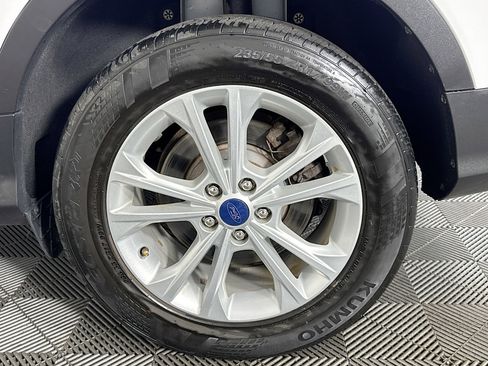 Used 2019 Ford Escape SE FWD image 32