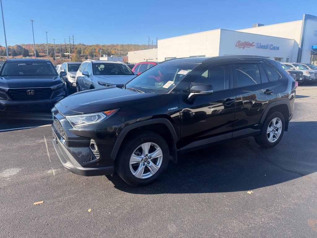 Used 2021 Toyota RAV4 XLE w/ Convenience Package AWD/4WD image 3