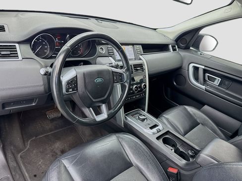 Used 2017 Land Rover Discovery Sport SE image 7