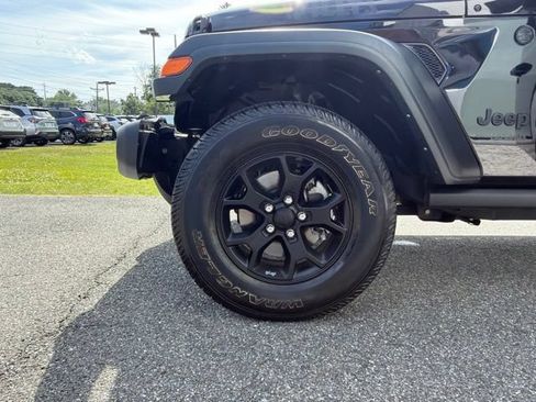 Used 2022 Jeep Wrangler Unlimited Sport AWD/4WD image 24