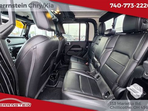 Used 2020 Jeep Gladiator Overland AWD/4WD image 22