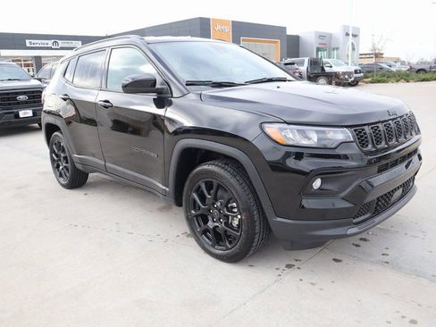 New 2026 Jeep Compass Latitude AWD/4WD image 1