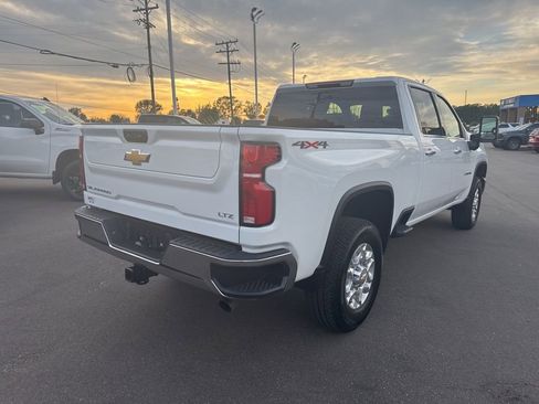 New 2026 Chevrolet Silverado 2500 LTZ w/ LTZ Convenience Package AWD/4WD image 5