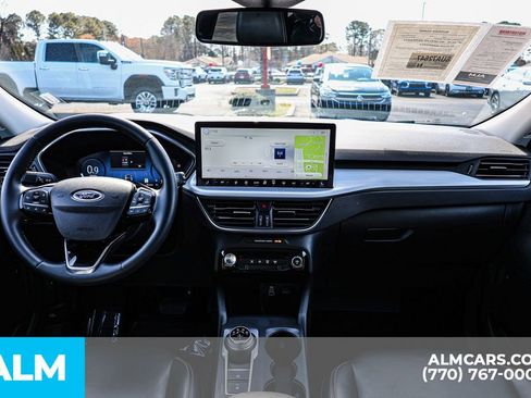 Used 2025 Ford Escape Platinum AWD/4WD image 31