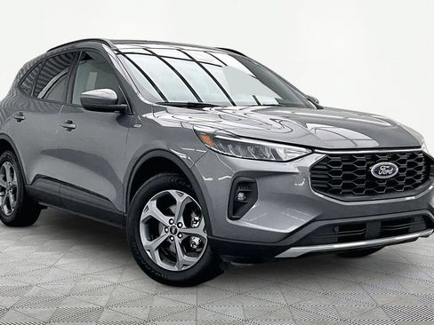 Certified 2025 Ford Escape ST-Line Select AWD/4WD image 12
