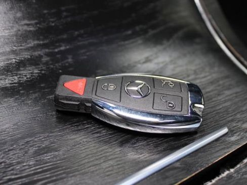 Used 2018 Mercedes-Benz C 300 Sedan w/ Premium Package image 12