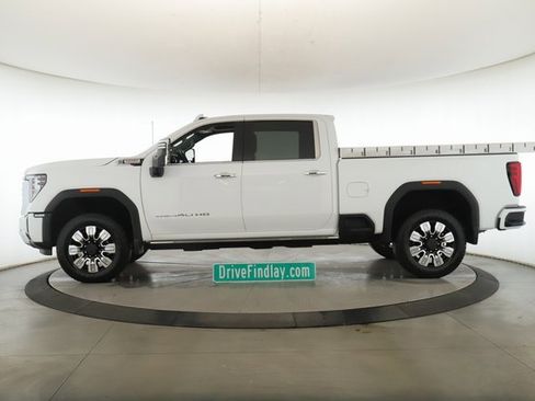 Used 2025 GMC Sierra 2500 Denali w/ Denali Reserve Package image 9