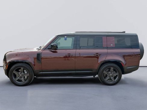 Used 2024 Land Rover Defender 130 X-Dynamic SE AWD/4WD image 6