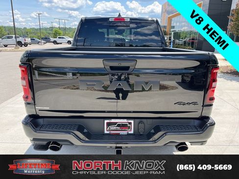 New 2026 RAM 1500 Express AWD/4WD image 17