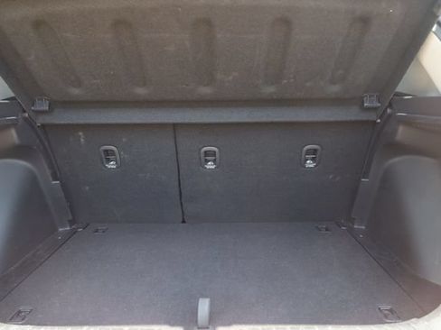 Used 2025 Hyundai Venue SEL FWD image 23