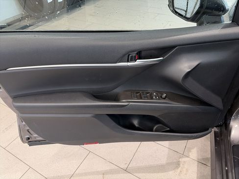 Used 2023 Toyota Camry LE image 10