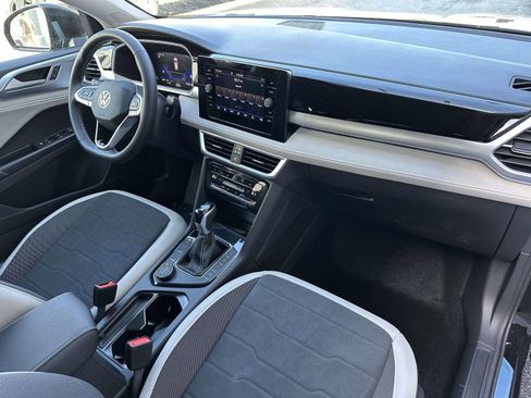 New 2026 Volkswagen Taos SE image 12