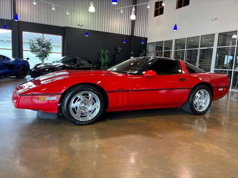 Used 1990 Chevrolet Corvette ZR-1 RWD image 2