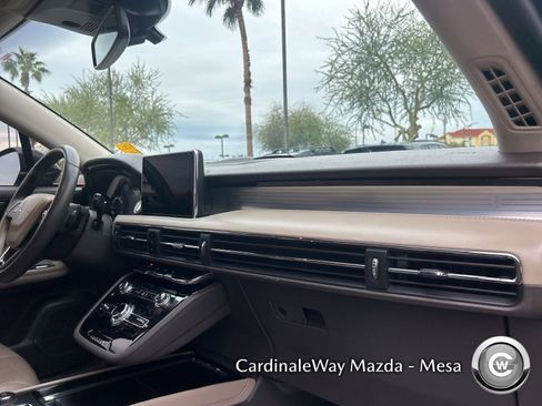 Used 2021 Lincoln Corsair FWD w/ Premium Package image 14