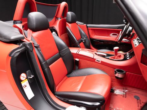 Used 2001 BMW Z8 RWD image 78