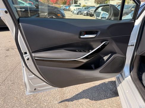 Used 2022 Toyota Corolla XSE image 19