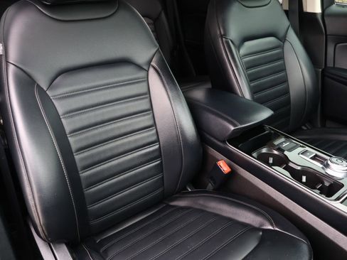 Used 2019 Ford Edge SEL w/ Equipment Group 201A image 17