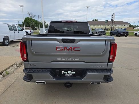Used 2026 GMC Sierra 1500 Denali w/ Denali Reserve Package AWD/4WD image 8