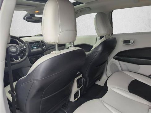 Used 2019 Jeep Compass Latitude w/ Popular Equipment Group FWD image 20
