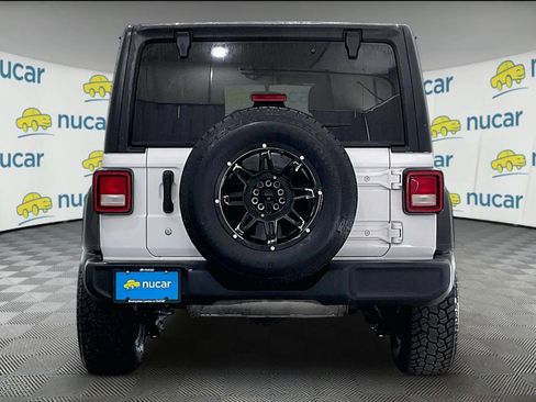 Used 2018 Jeep Wrangler Unlimited Sport S image 5