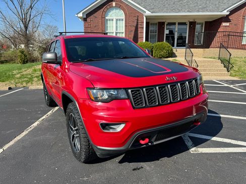 Used 2018 Jeep Grand Cherokee Trailhawk image 12