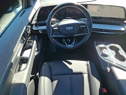 Used 2025 Cadillac Optiq Sport 1 image 11
