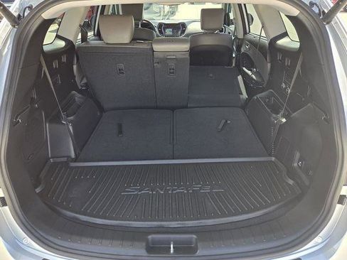 Used 2017 Hyundai Santa Fe FWD image 15