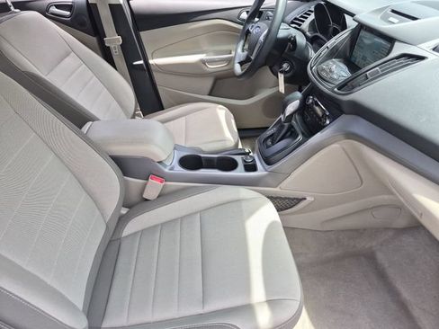 Used 2016 Ford Escape SE w/ Equipment Group 201A FWD image 25