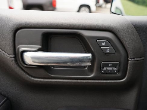 Used 2022 Chevrolet Silverado 1500 High Country image 17