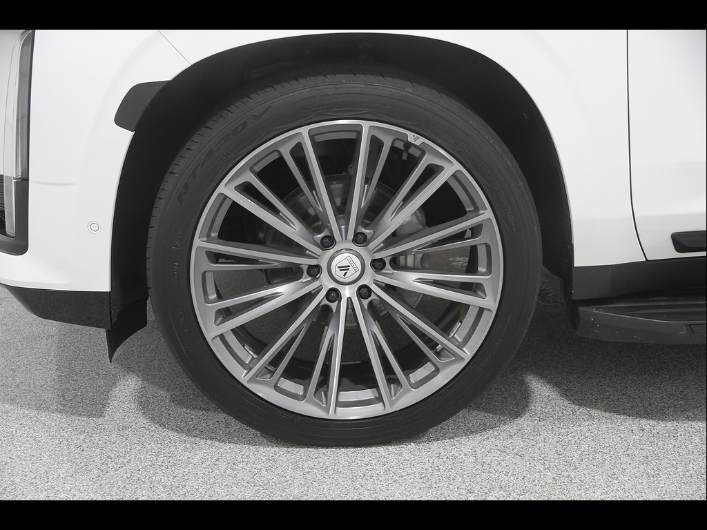 Certified 2021 Cadillac Escalade Sport w/ Driver Assist Tech Package AWD/4WD image 26