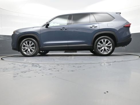 Certified 2025 Toyota Grand Highlander AWD image 36