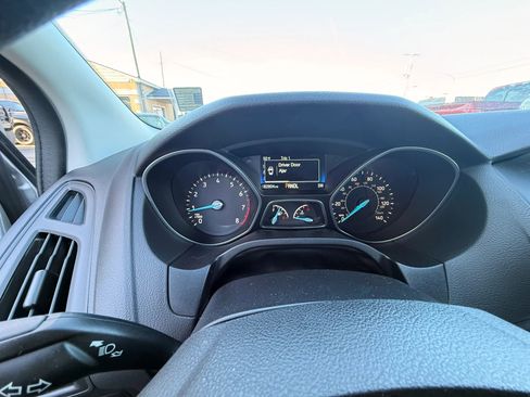 Used 2017 Ford Focus SE image 11