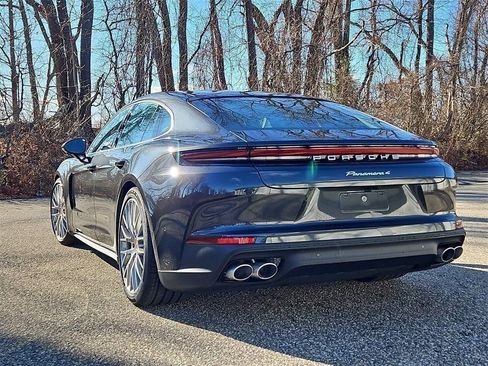 New 2026 Porsche Panamera 4 image 3