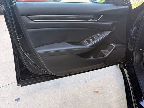 Used 2022 Honda Accord Sport image 26