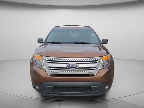 Used 2012 Ford Explorer XLT w/ Class III Trailer Tow Pkg AWD/4WD image 4
